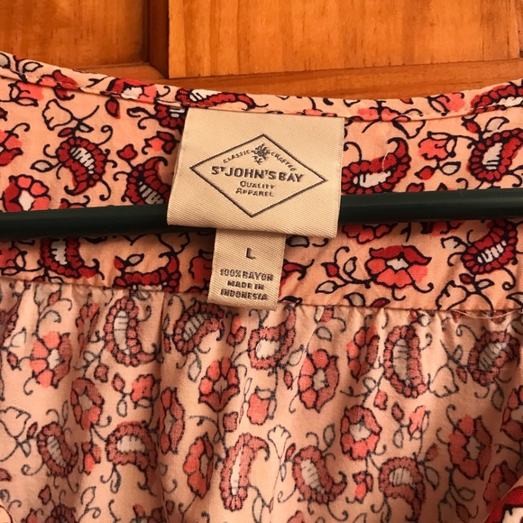 St. John’s Bay Shirt with String Tie at neck. - Picture 3 of 3